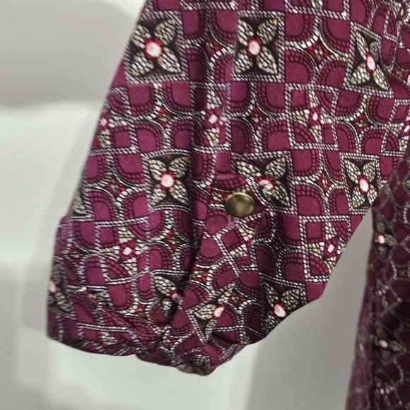 Dressbarn Size L Maroon Polyester Long-Sleeveled Womens Blouse Top Shirt with - Picture 11 of 16
